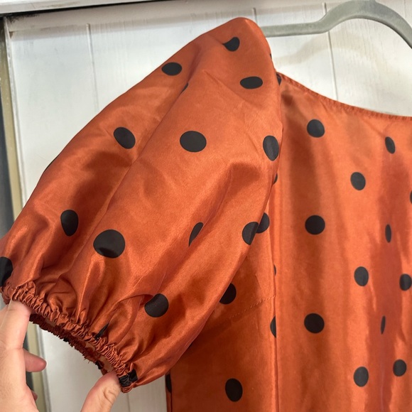 Puffed sleeves Top - Picture 5 of 8